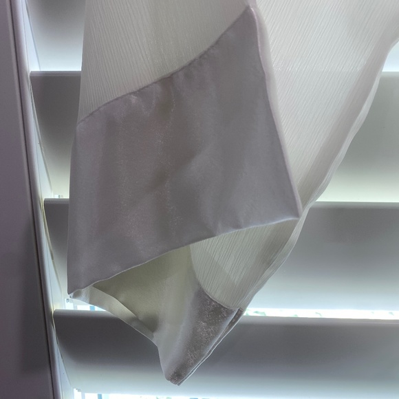 VINTAGE GOLD LABEL VICTORIAS SECRET sheer cream robe - Picture 2 of 6